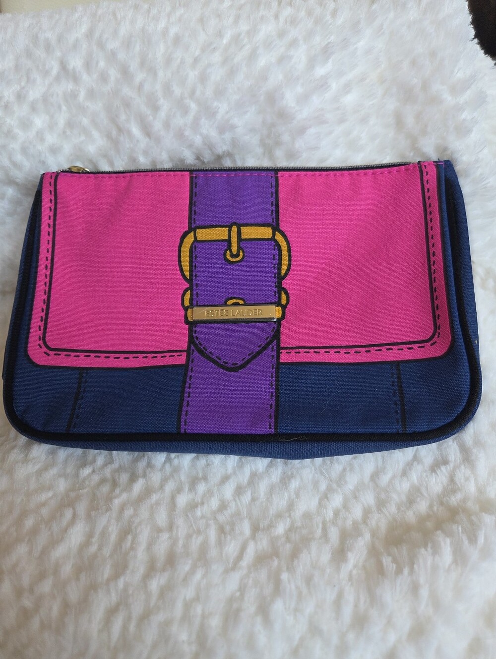Free New cute pouch Estee Lauder with any purchase of $20 or more!